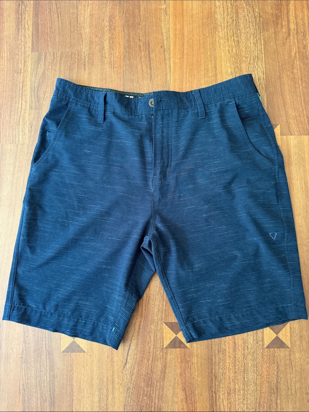 VISSLA Men's Dark Blue Flat-Front Shorts